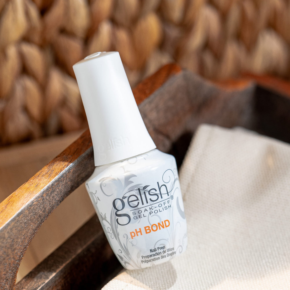 Gelish PH Bond Nail Prep 15ml Bottle Life Photo