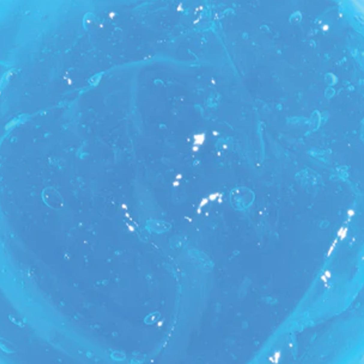 La Palm Ice Cooling Sea Gel with Aloe Vera (gallon) Content Close Up