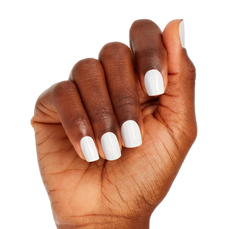 OPI Suzi Chases Portu-geese Fingers With Colour