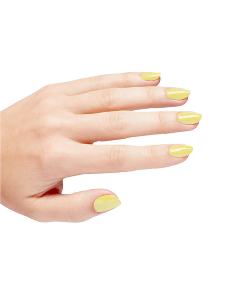 OPI | This Chic is Bananas | Finger Nails with Colour