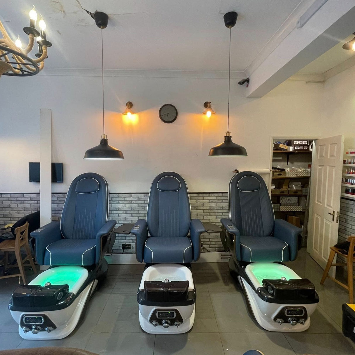 Salon Installation by Keo Supply for the Lexor PSD Luxe Salon Pedicure Spa Chair - Midnight 3 Units
